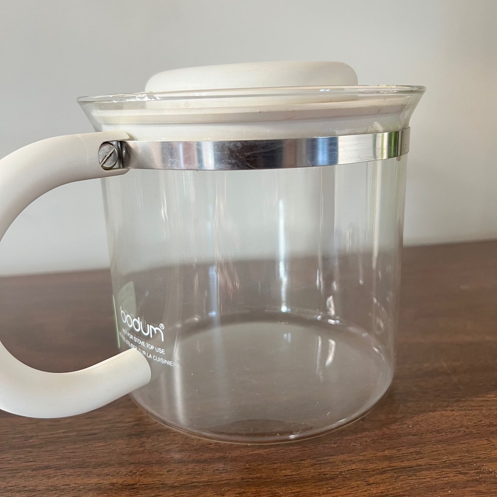 Bodum Glass Teapot with White Handle and Lid Minimalist Clear Carafe 34oz